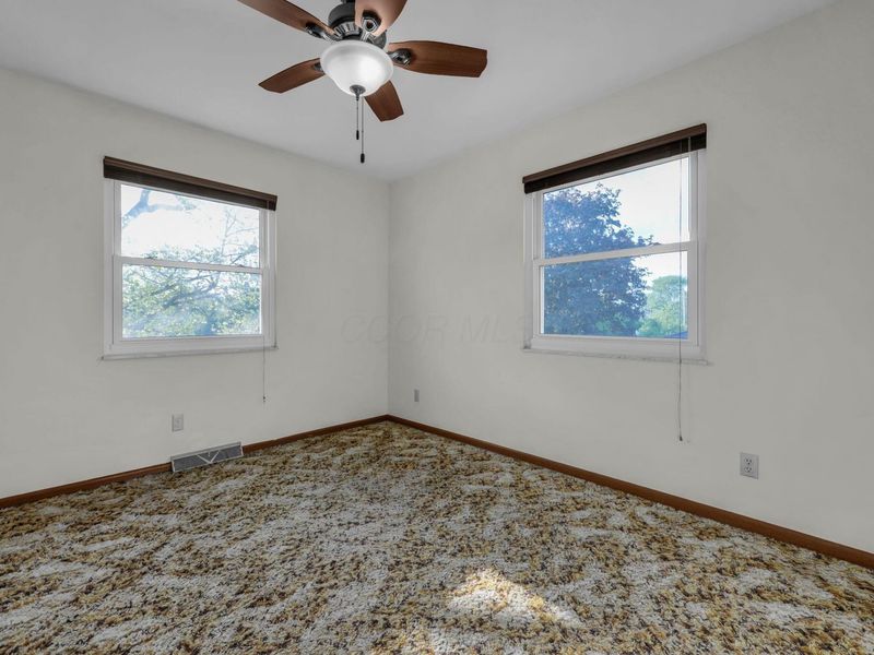 4500 Reed Road, Columbus, OH 43220 Photo 19