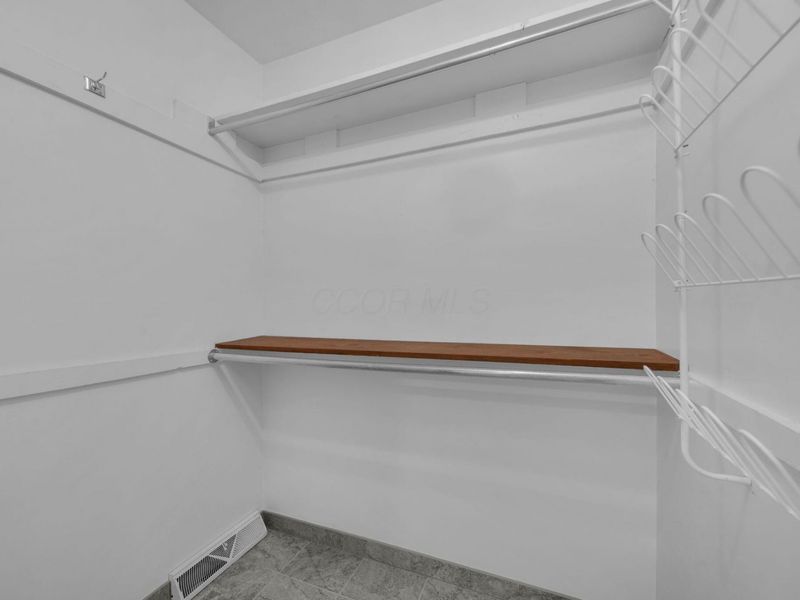 4500 Reed Road, Columbus, OH 43220 Photo 28