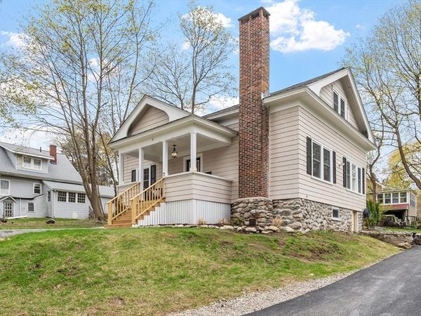 7 Albemarle St, Worcester, MA 01605