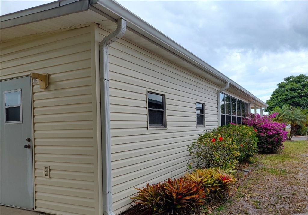 451 Papaya Circle, Barefoot Bay, FL 32976 Photo