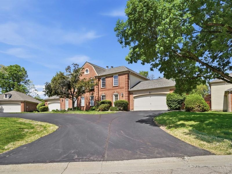 11157 Jardin Place, Blue Ash, OH 45241 Photo 2