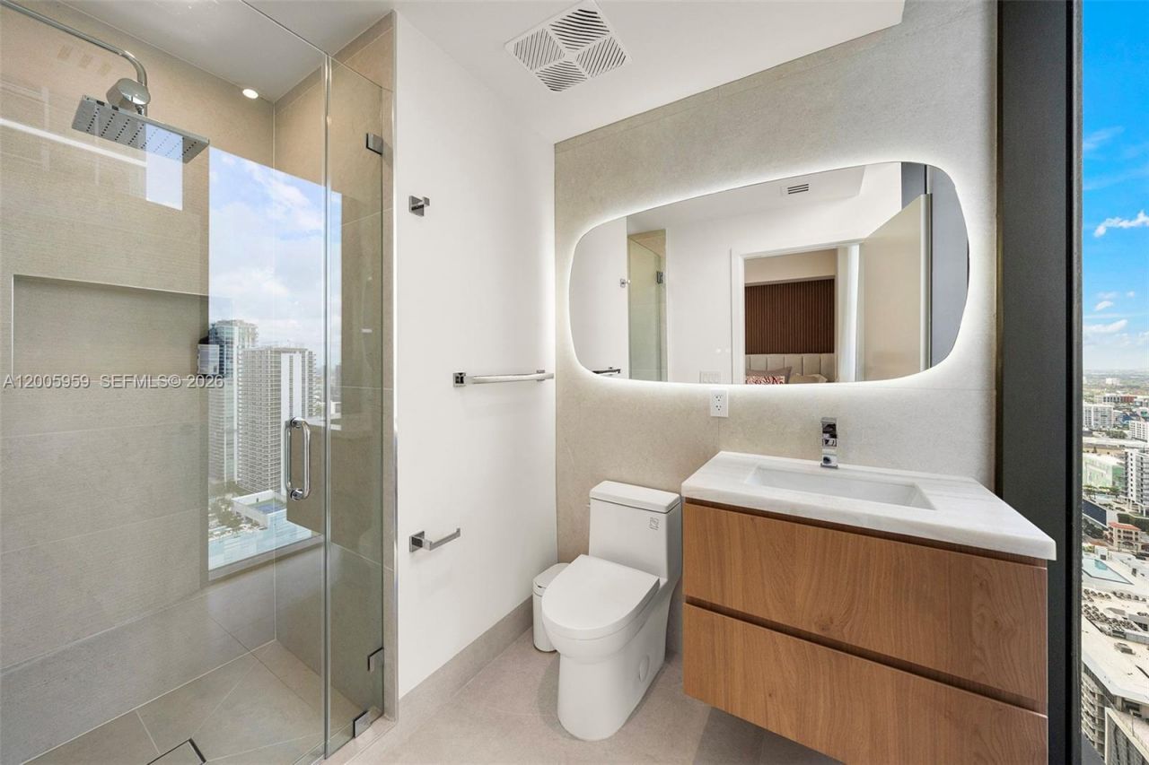 700 NE 24th St , Unit 3201, Miami, FL 33137 Photo
