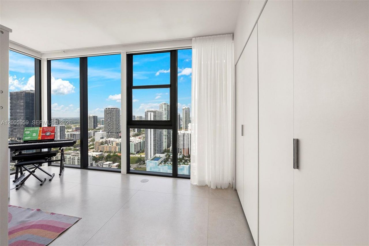700 NE 24th St , Unit 3201, Miami, FL 33137 Photo