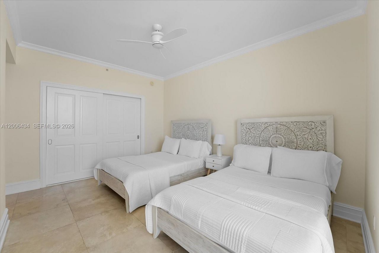17875 Collins Ave , Unit 2702, Sunny Isles Beach, FL 33160 Photo