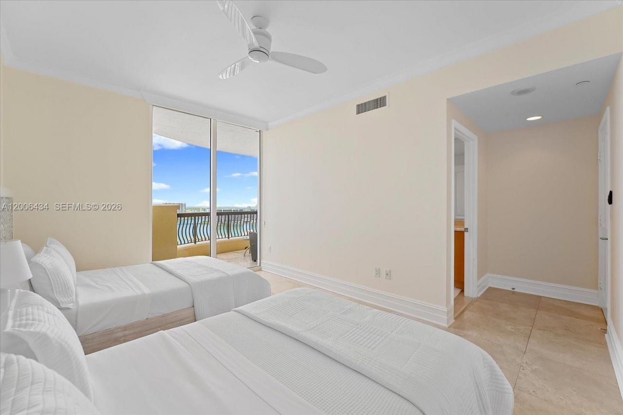17875 Collins Ave , Unit 2702, Sunny Isles Beach, FL 33160 Photo