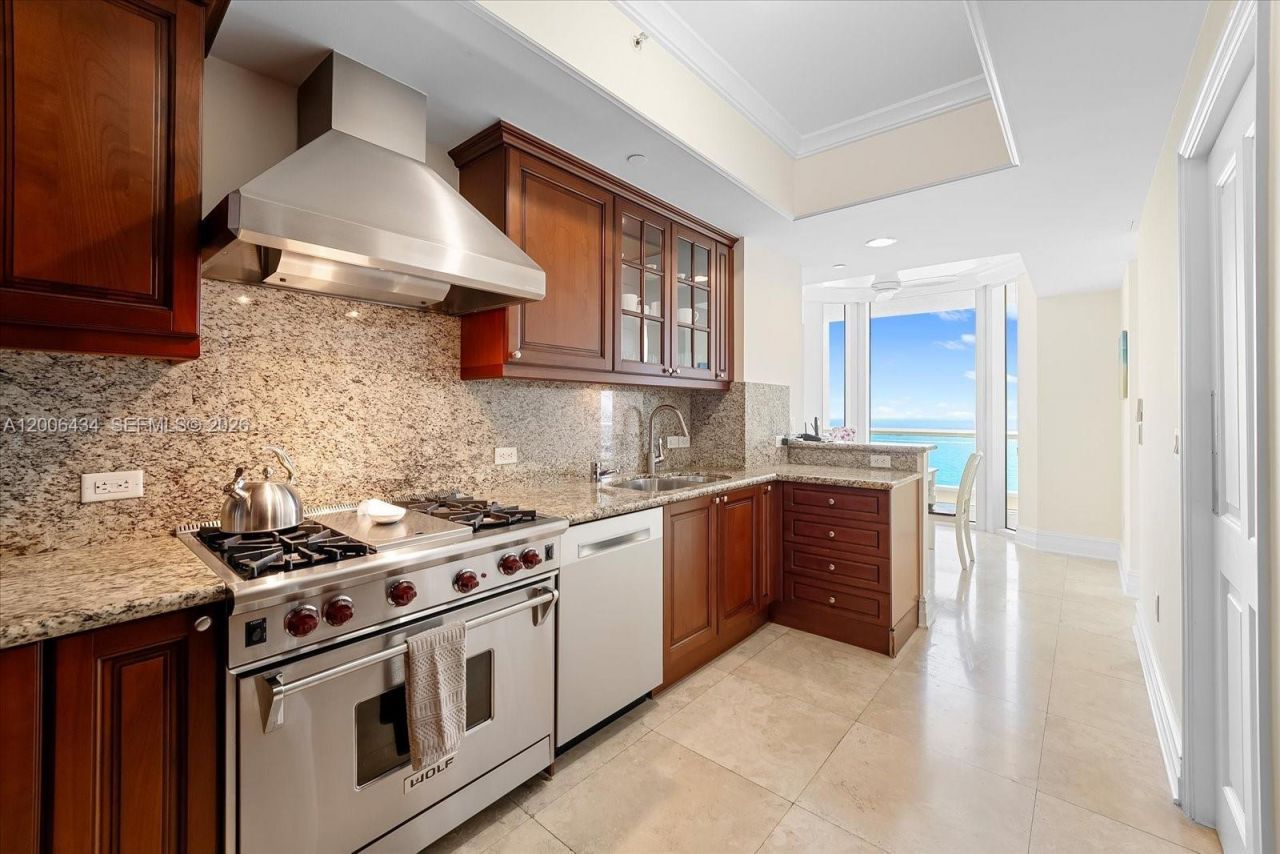 17875 Collins Ave , Unit 2702, Sunny Isles Beach, FL 33160 Photo