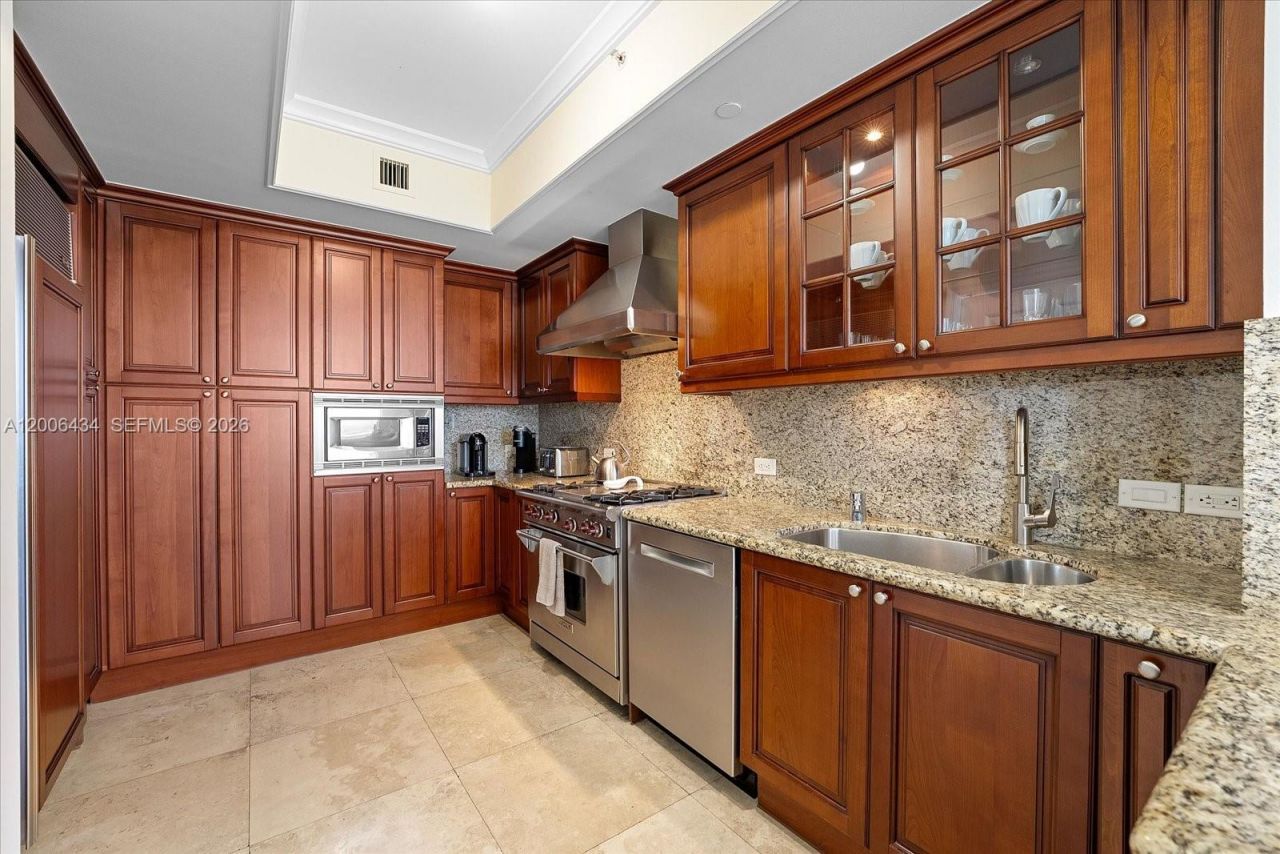 17875 Collins Ave , Unit 2702, Sunny Isles Beach, FL 33160 Photo