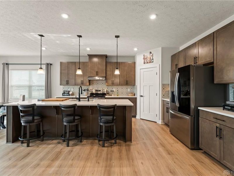 9886 Fairwater Springs Drive, Centerville, OH 45458 Photo 11