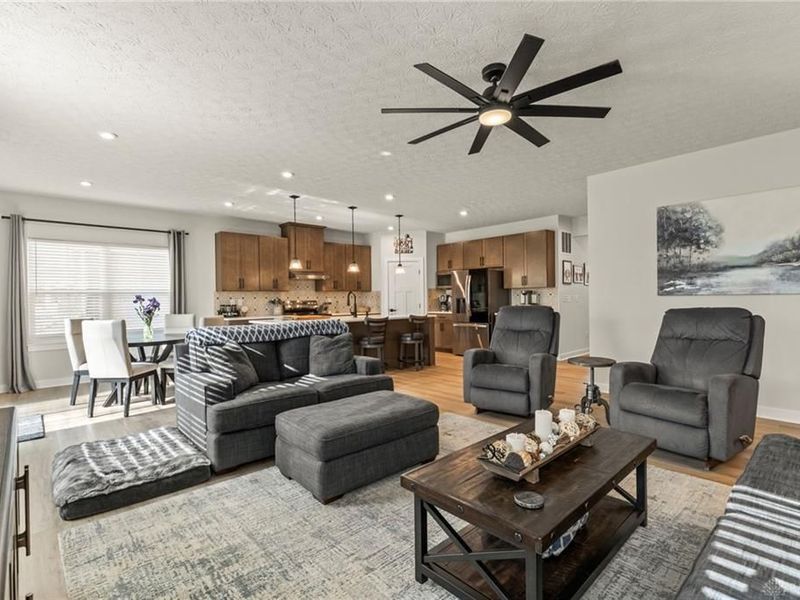 9886 Fairwater Springs Drive, Centerville, OH 45458 Photo 17