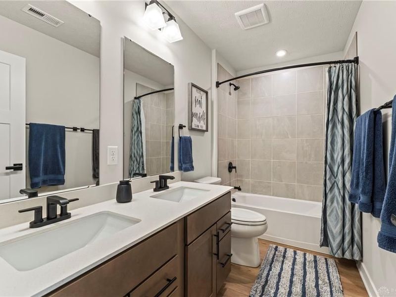 9886 Fairwater Springs Drive, Centerville, OH 45458 Photo 31