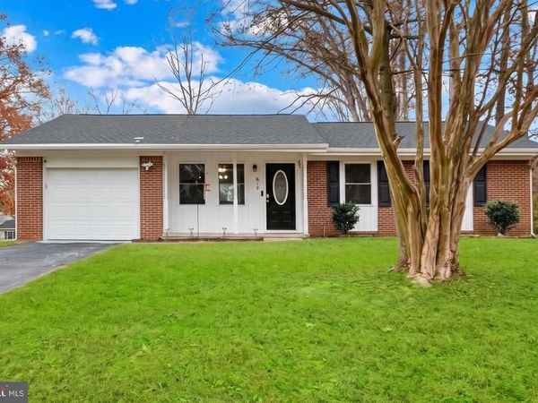 813 SHERWOOD LANE, FREDERICKSBURG, VA 22407