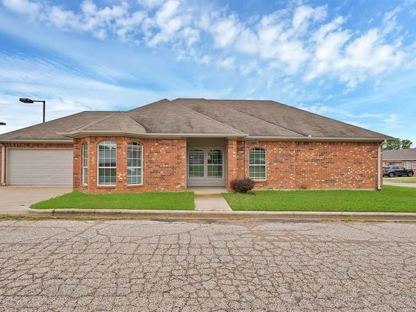 432 Lake Highland Drive , Lake Dallas, TX 75065