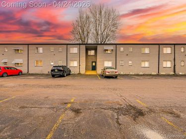 3433 Hillside Drive, Royal Oak, MI 48073