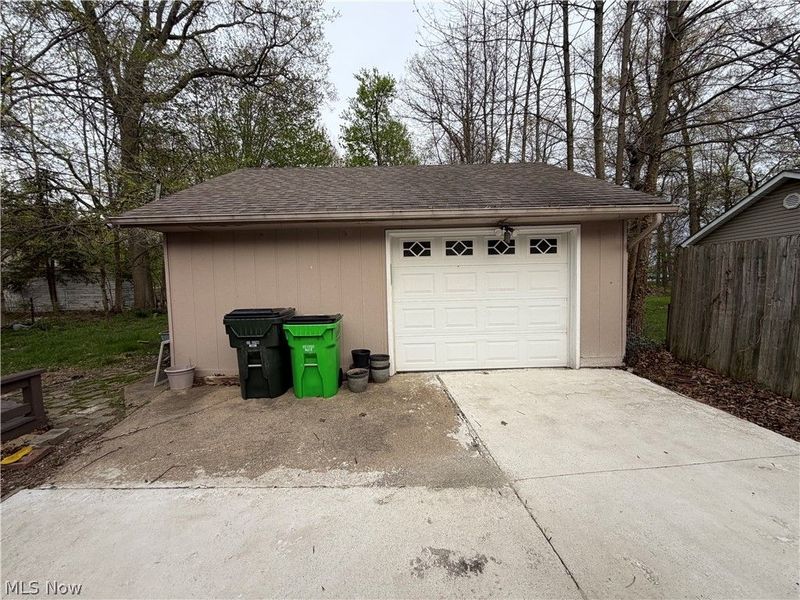 23340 Williams Avenue , Euclid, OH 44123 Photo 3