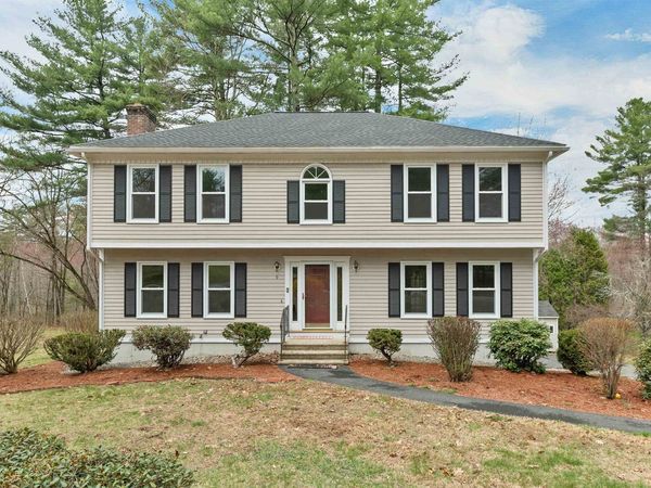 9 Isabella Drive, Londonderry, NH 03053