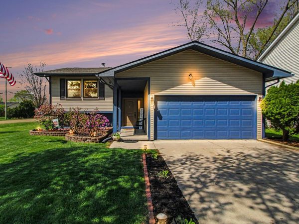 1607 Brookline Street, Canton, MI 48187