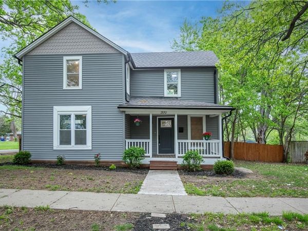 300 SE 1st Street, Lee's Summit, MO 64063