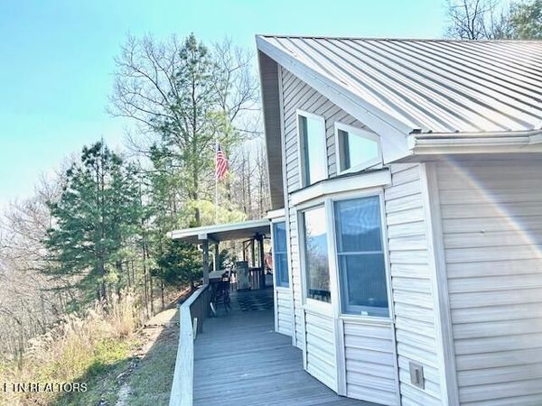 5987 Hopi Tr, Del Rio, TN 37727