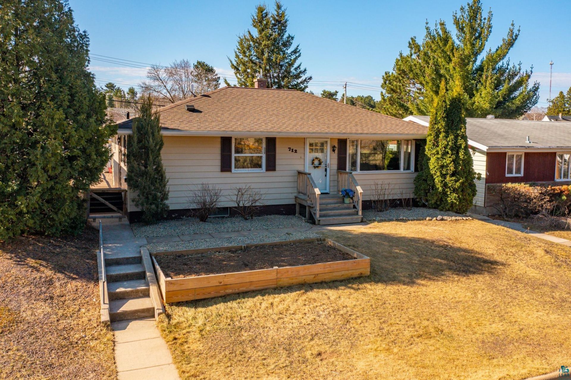 712 E Pattison St, Ely, MN 55731 Main Photo