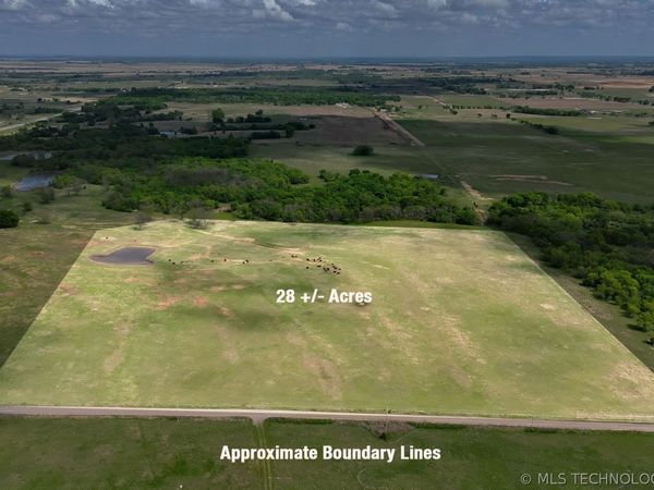 28 S 194th Street W, Council Hill, OK 74428