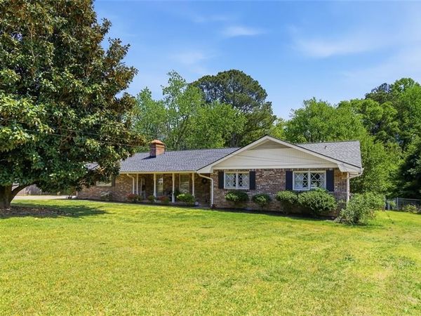 2788 Adella Court , Snellville, GA 30078
