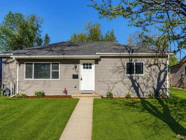 825 Havana Street, Aurora, CO 80010