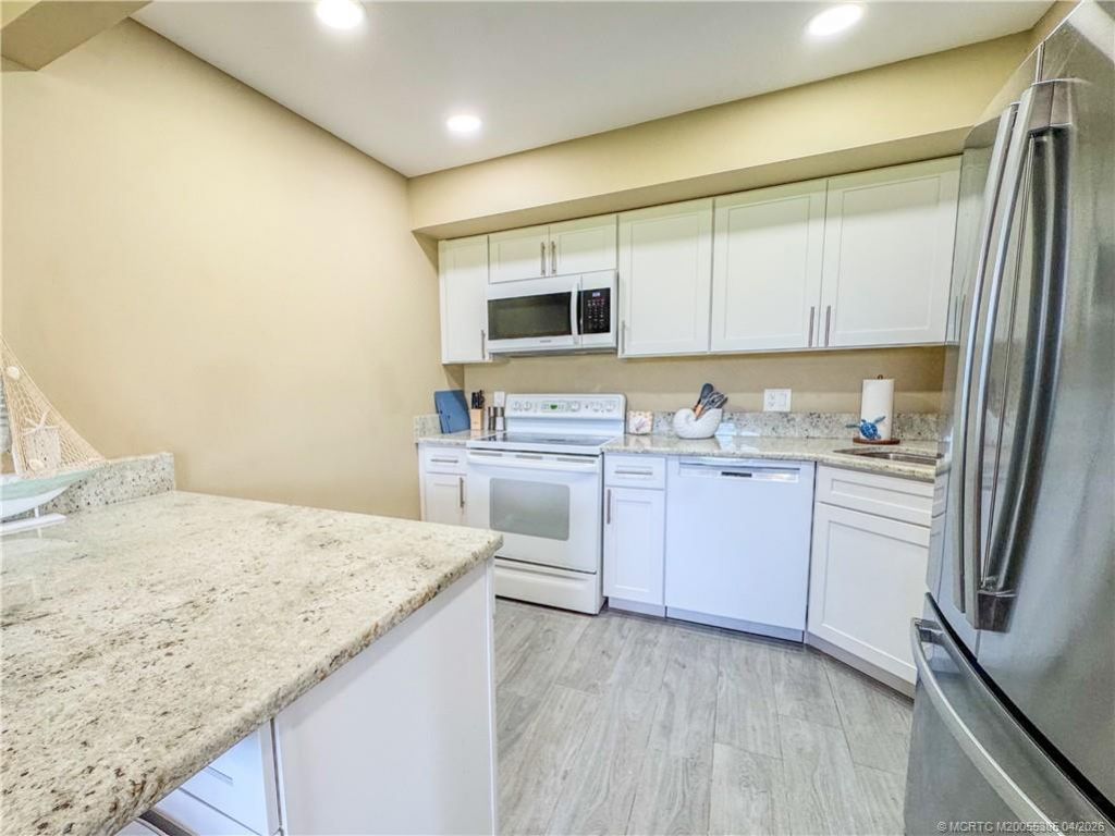 950 S Kanner Highway, Unit UN204, Stuart, FL 34994 Photo