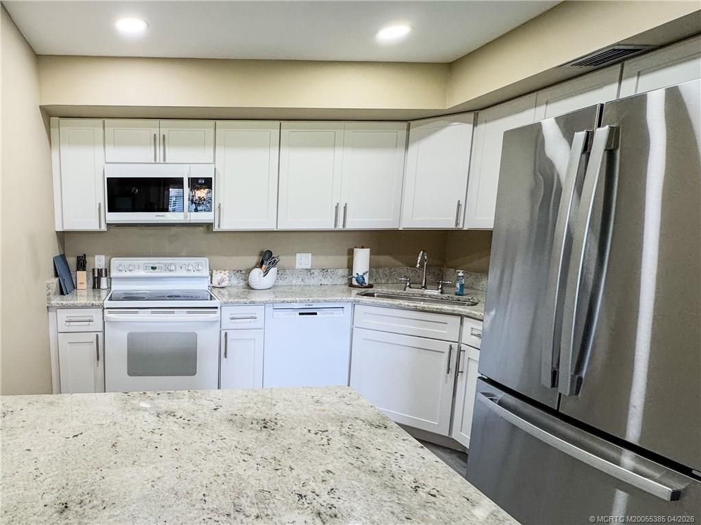 950 S Kanner Highway, Unit UN204, Stuart, FL 34994 Photo