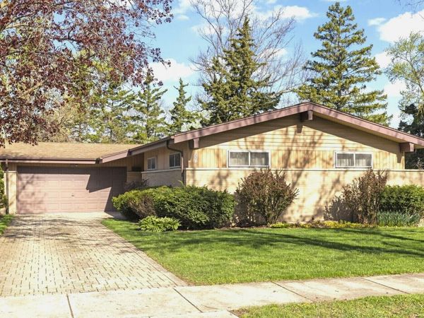 222 E Julia Drive , Villa Park, IL 60181