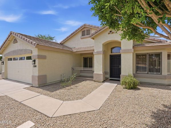 2204 S QUARTZ Court, Gilbert, AZ 85295