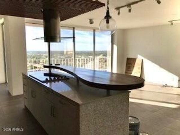 207 W CLARENDON Avenue, Unit C14, Phoenix, AZ 85013