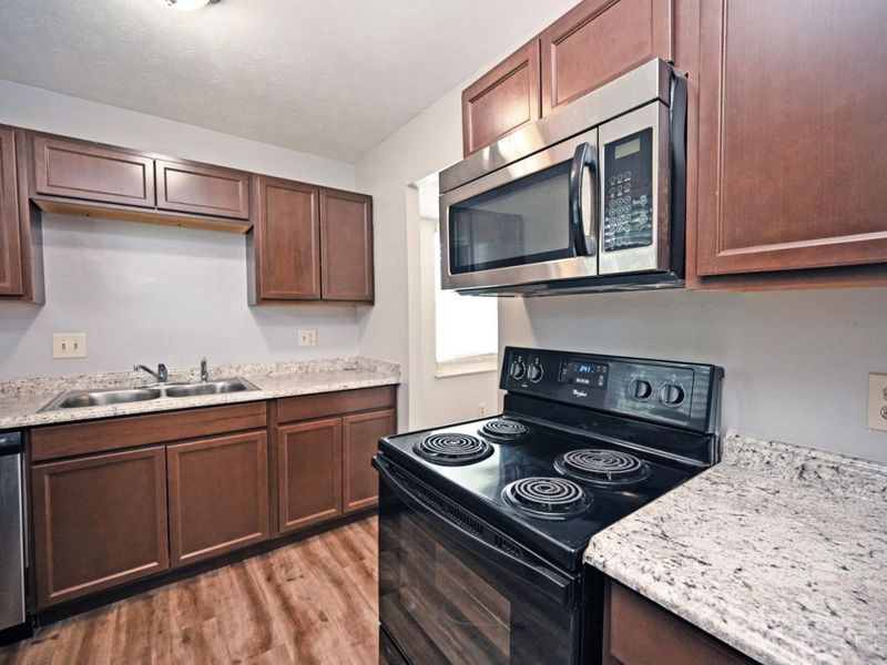 3467 Amberway Court, Colerain Township, OH 45251 Photo 4