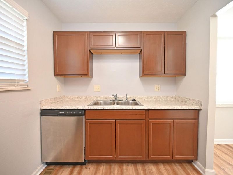 3467 Amberway Court, Colerain Township, OH 45251 Photo 5