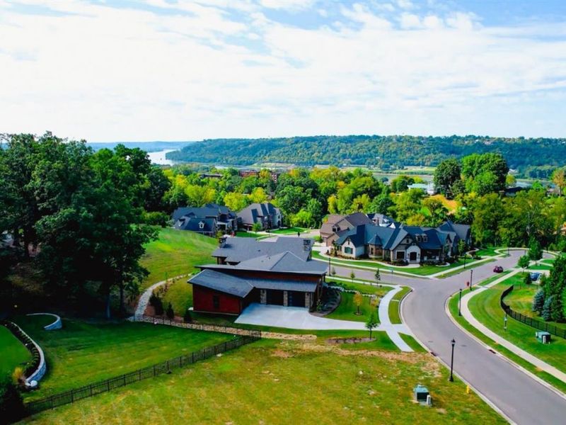 2531 Grandin Road, Cincinnati, OH 45208 Photo 3