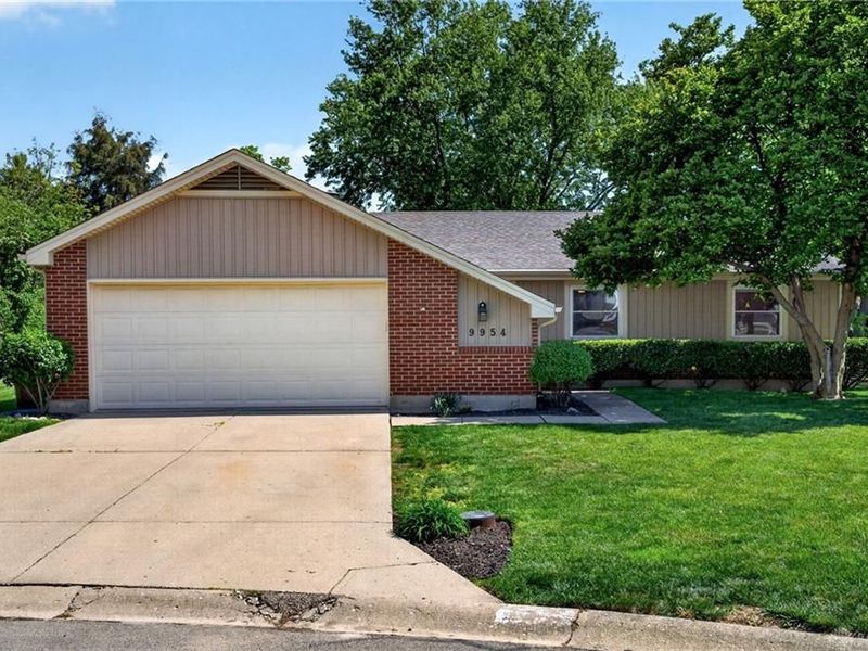 9954 Bannon Court, Miamisburg, OH 45342 Photo 1