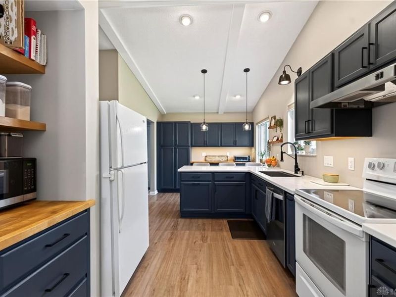 9954 Bannon Court, Miamisburg, OH 45342 Photo 5