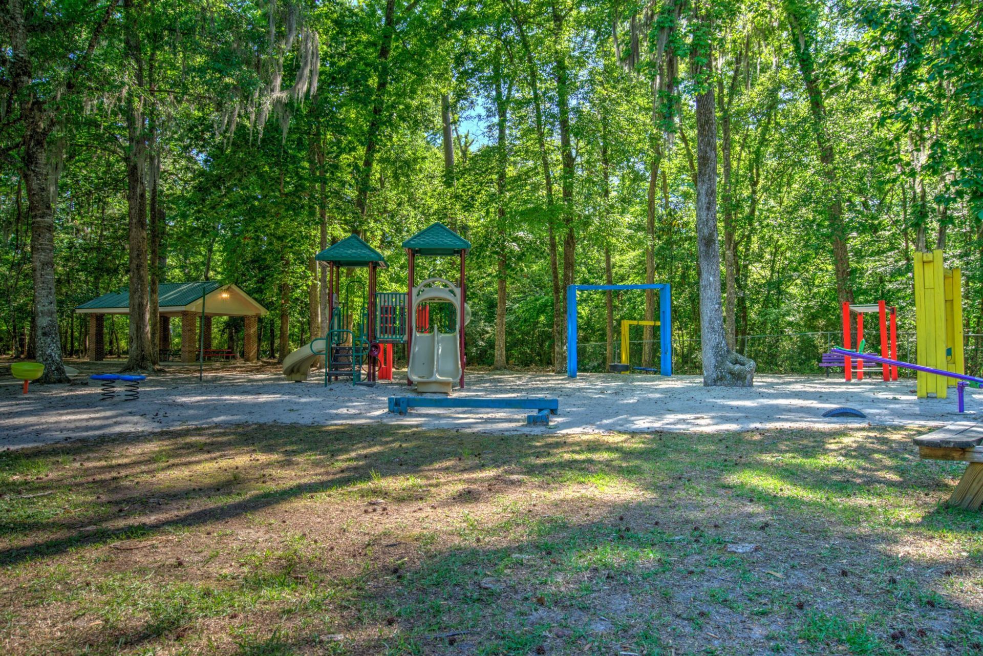 105 Wainwright Manor Photo 45
