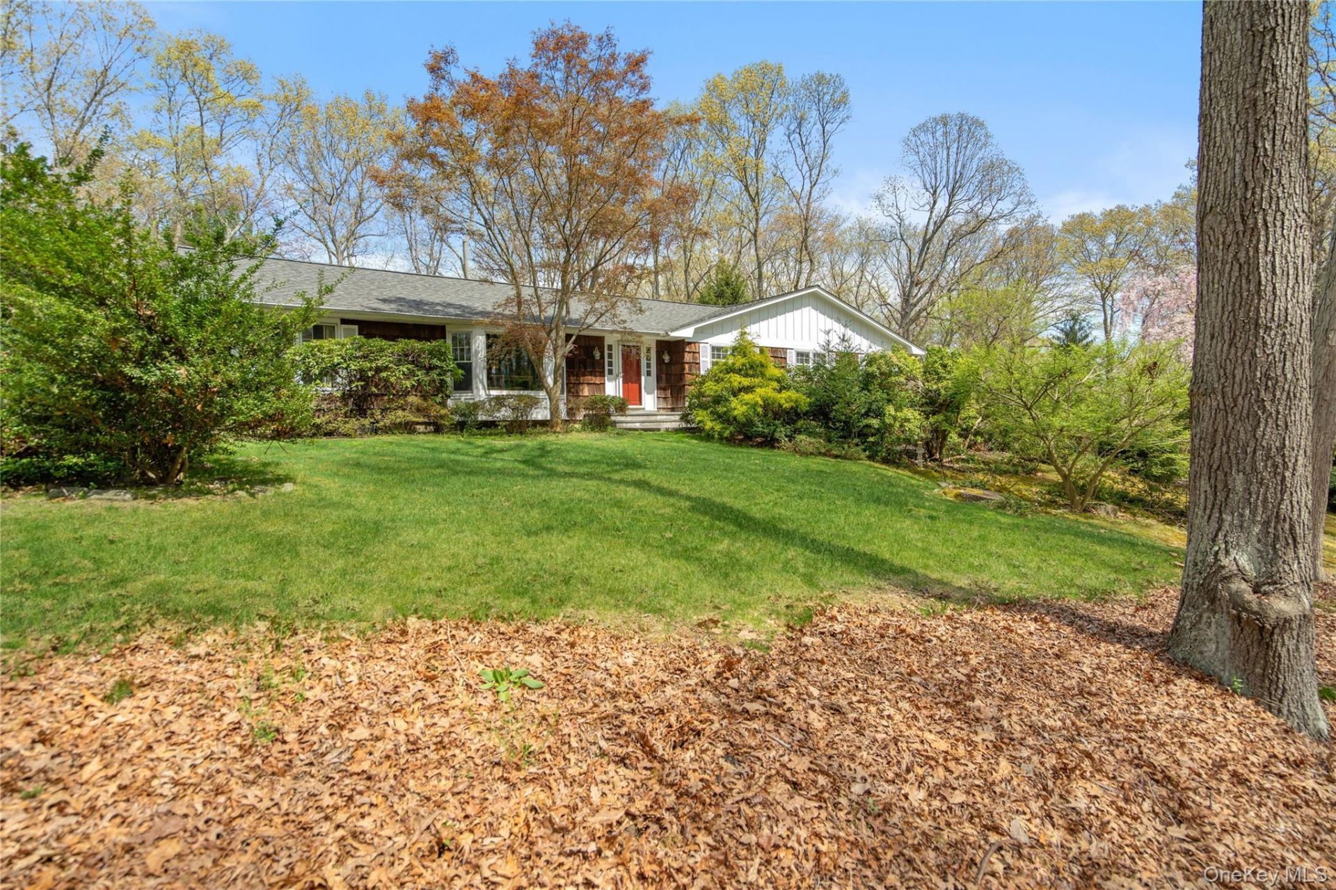 5 Mountain View Drive, Northport, NY 11768 Main Photo