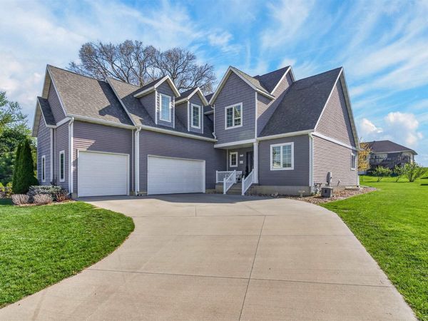 203 Alvarado Avenue, Cedar Falls, IA 50613