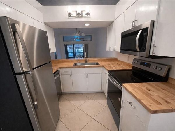 11471 Caravel CIR , Unit 3204, FORT MYERS, FL 33908