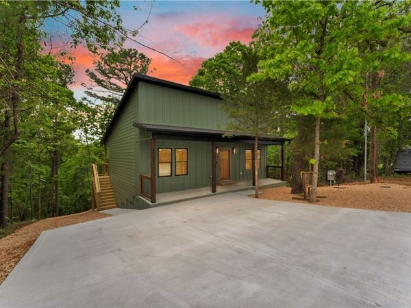 15985 Hickory Drive , Rogers, AR 72756