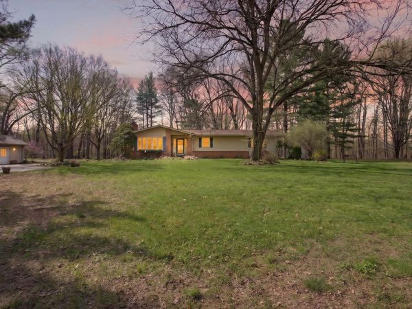 9437 Fisk Road, Parma, MI 49269