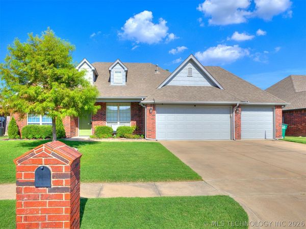 9225 N 143rd East Avenue , Owasso, OK 74055