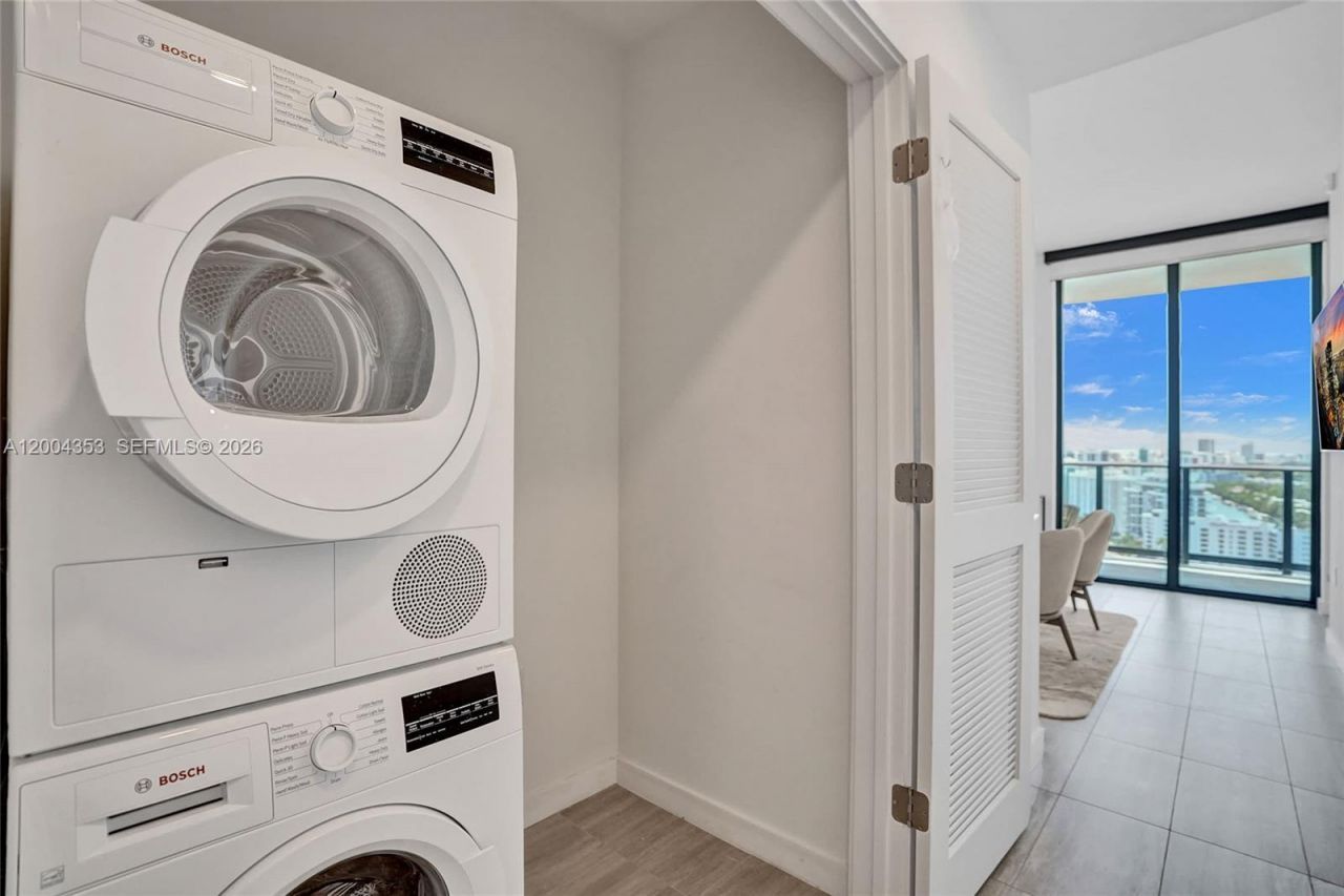 580 72nd St, Unit 1702, Miami Beach, FL 33141 Photo