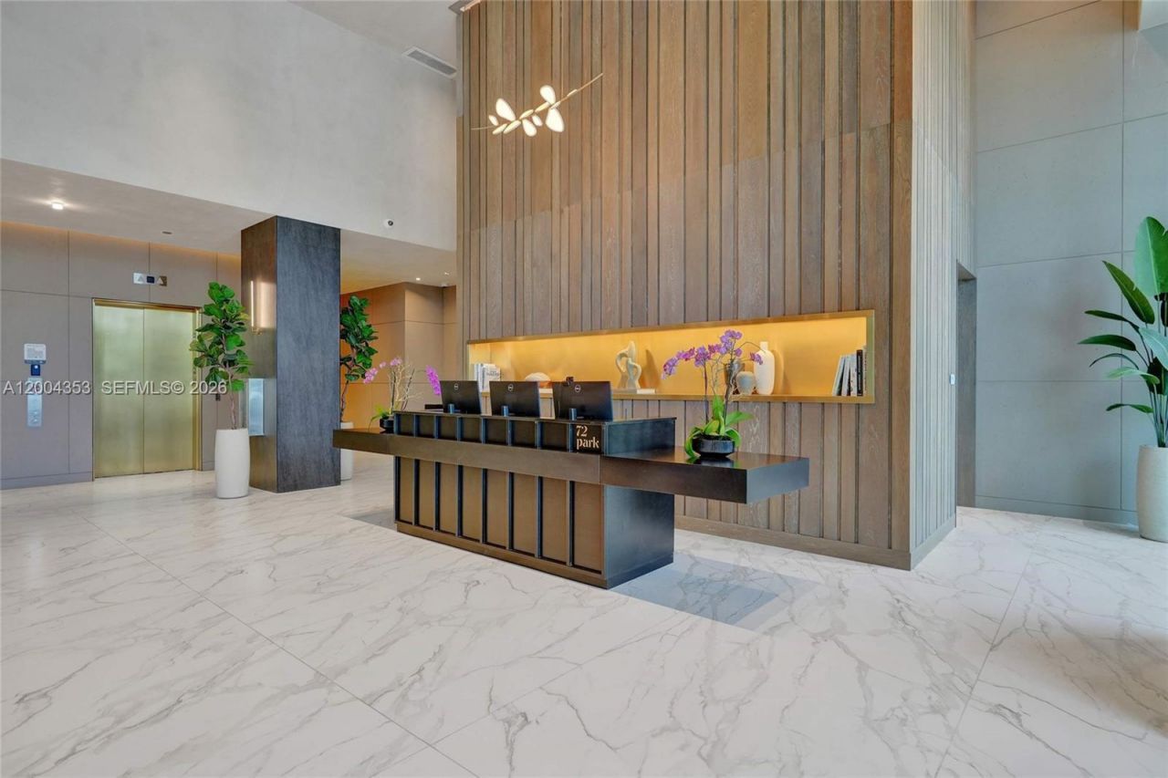 580 72nd St, Unit 1702, Miami Beach, FL 33141 Photo
