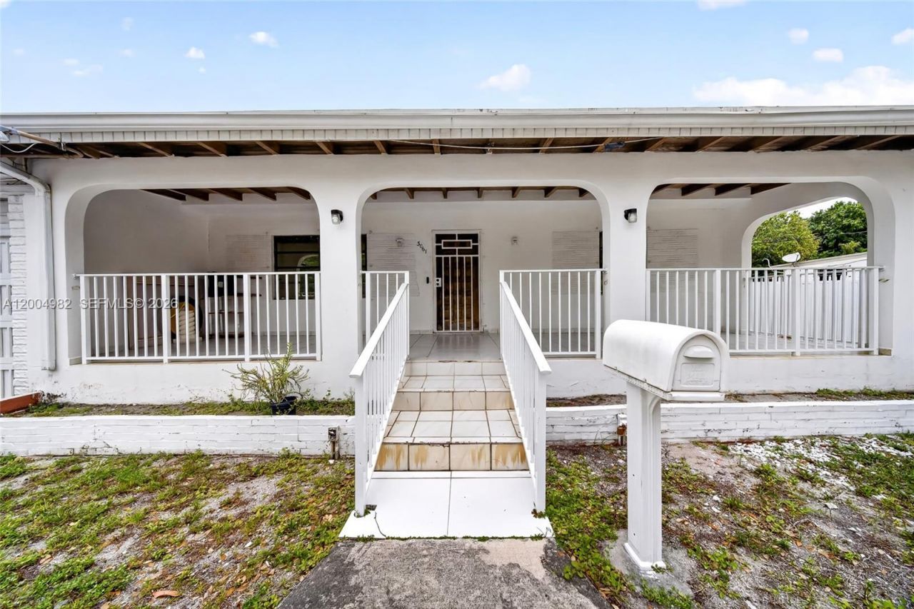 3061 NW 14th St, Miami, FL 33125 Photo