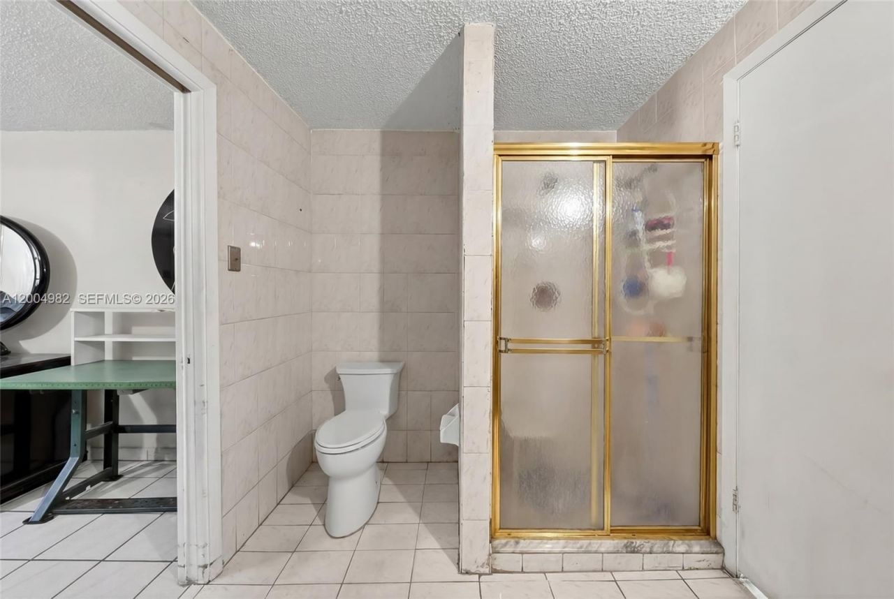 3061 NW 14th St, Miami, FL 33125 Photo