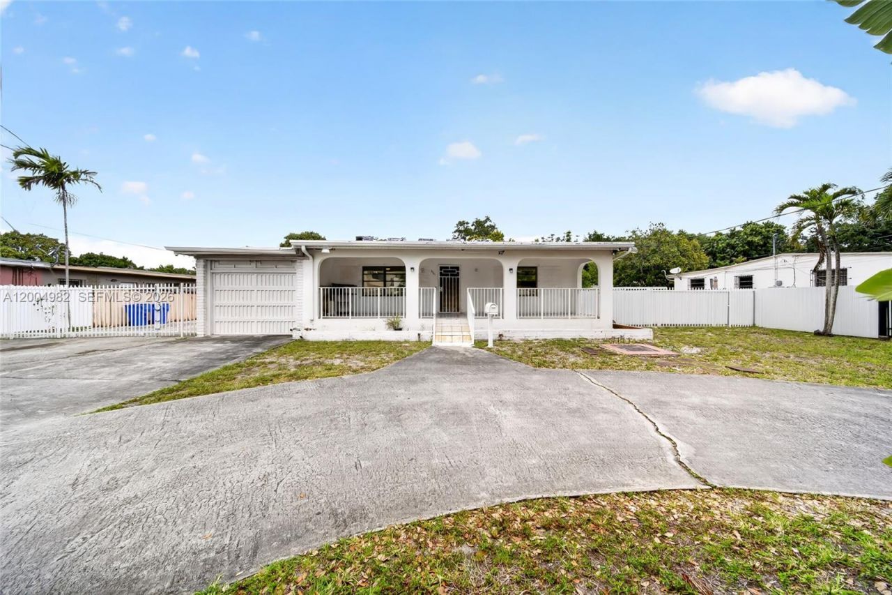 3061 NW 14th St, Miami, FL 33125 Photo