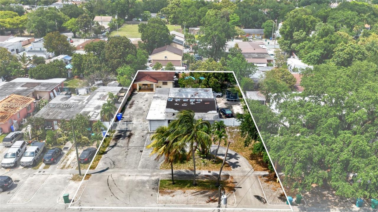 3061 NW 14th St, Miami, FL 33125 Photo