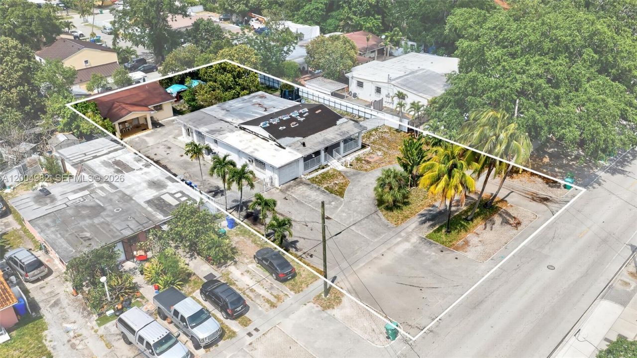 3061 NW 14th St, Miami, FL 33125 Photo